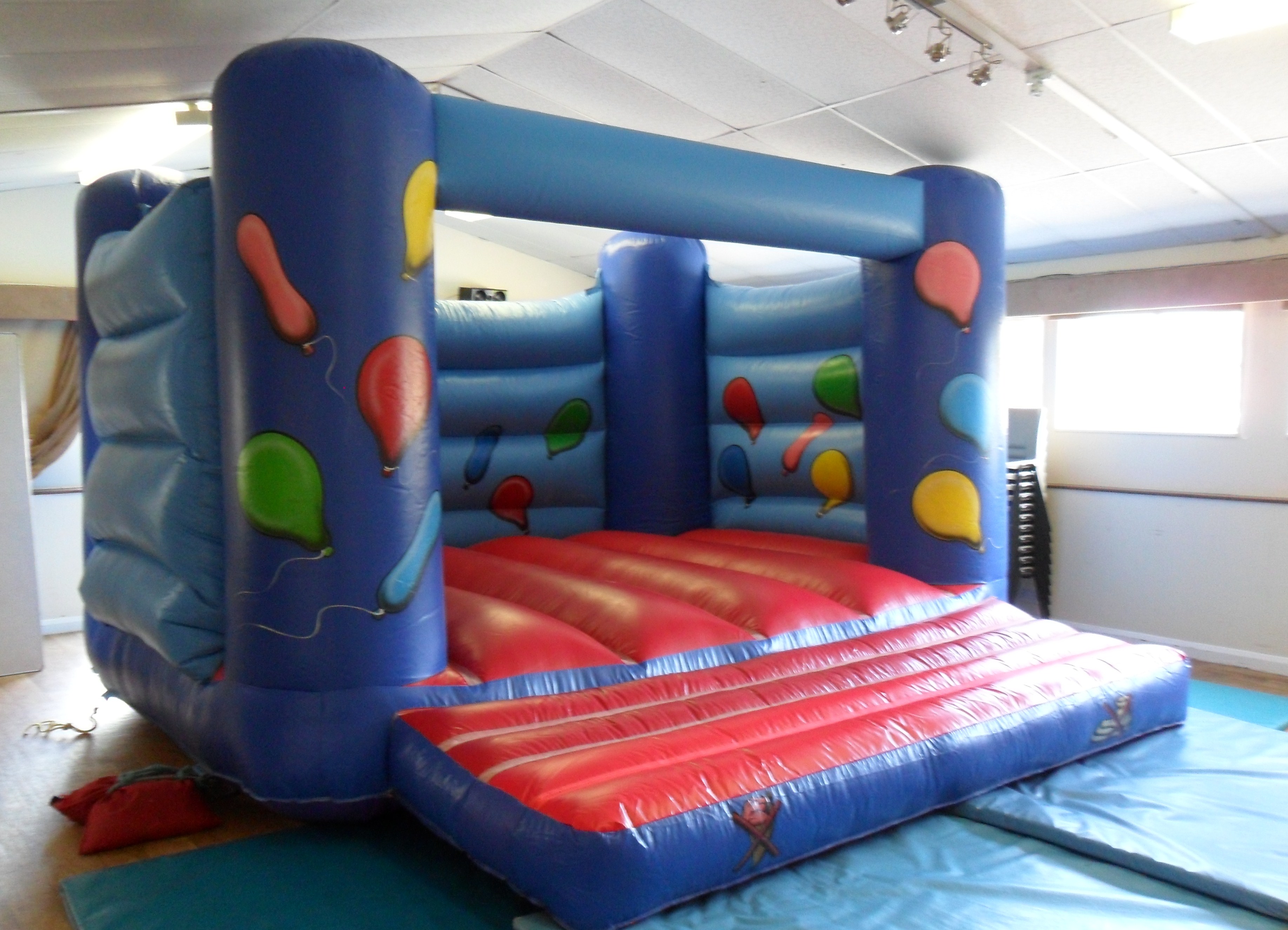 12ft. Balloons.